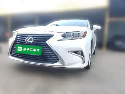 Lexus ES 2016