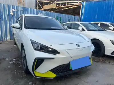 Dongfeng E70 2023