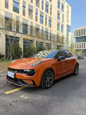 Lynk & Co 02 Hatchback