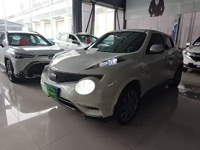 Infiniti ESQ 2015