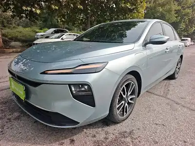 Roewe D6 2025