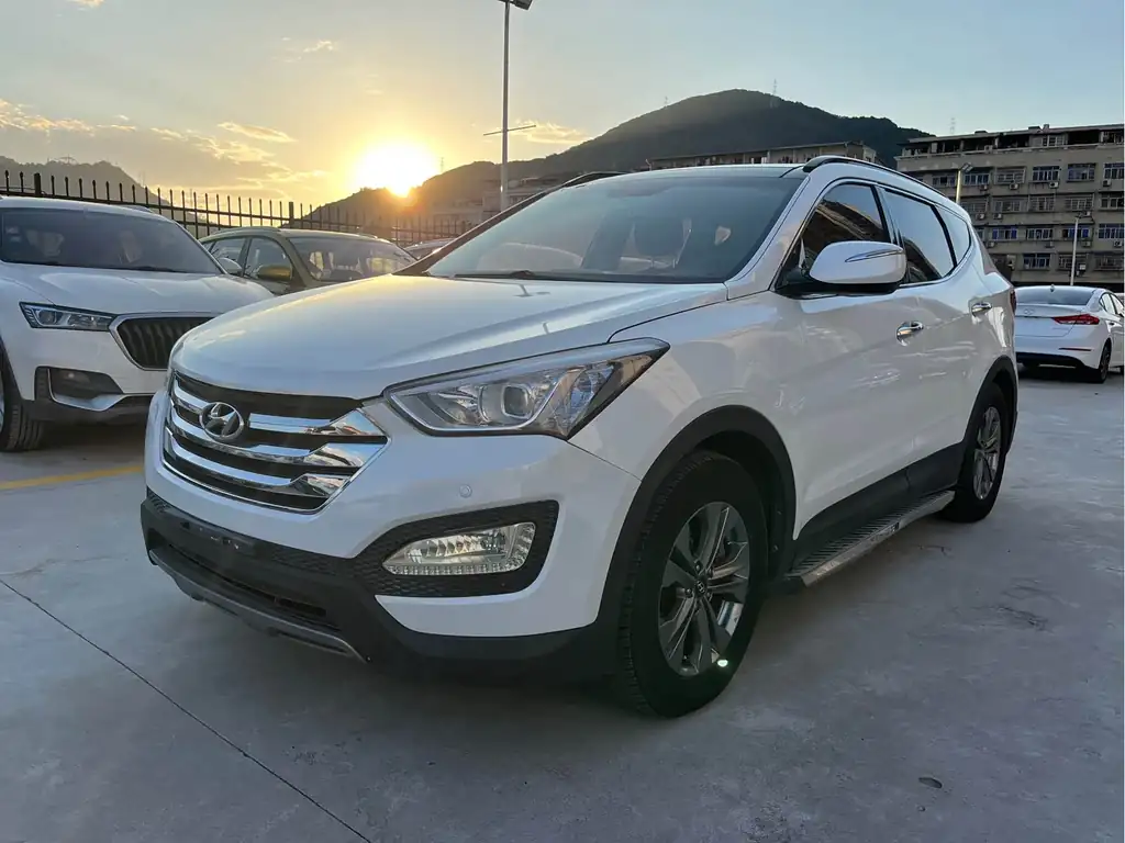 Hyundai Santa Fe 2016, фото 1