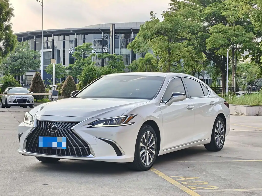Lexus ES 2024, фото 1