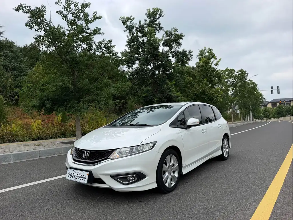Honda Jade 2016, фото 1