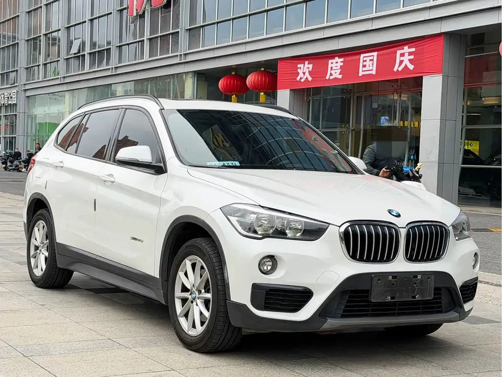 BMW X1 2016, фото 1