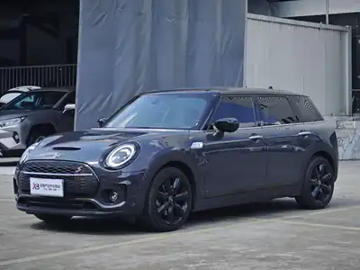MINI CLUBMAN 2021