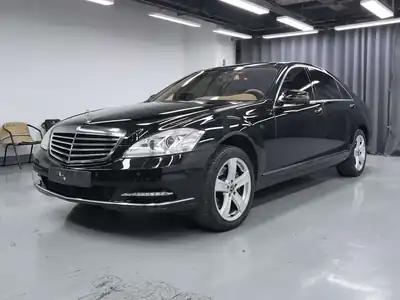 Mercedes-Benz S-Class 2011