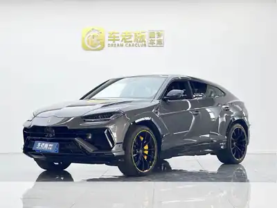 Lamborghini Urus 2024