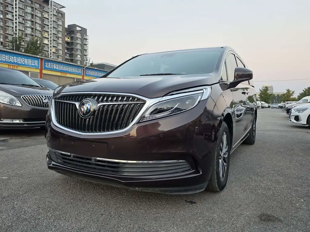 Buick GL8 2017, фото 1