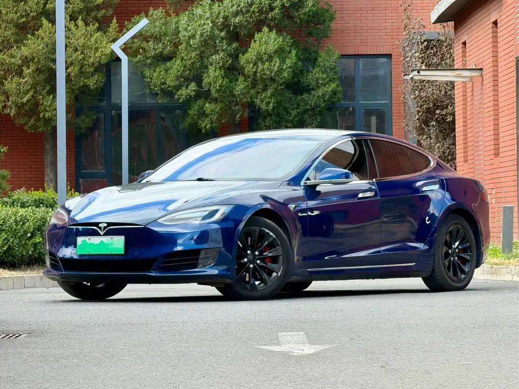 Tesla Model S 2017, фото 1