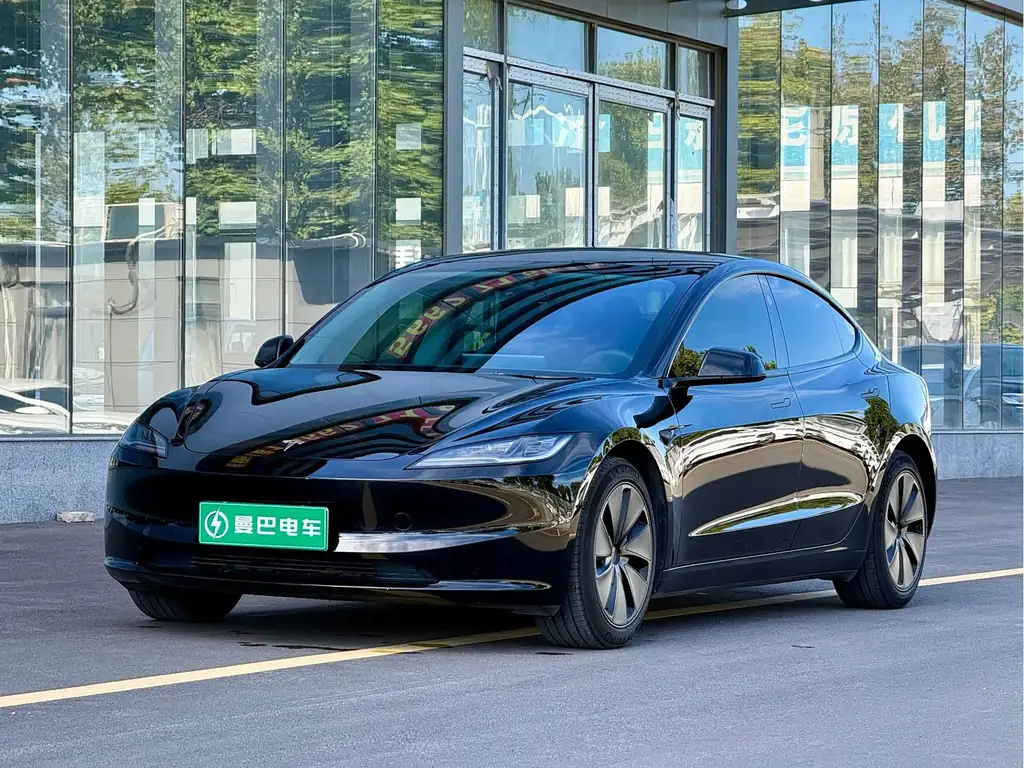 Tesla Model 3 2023, фото 1