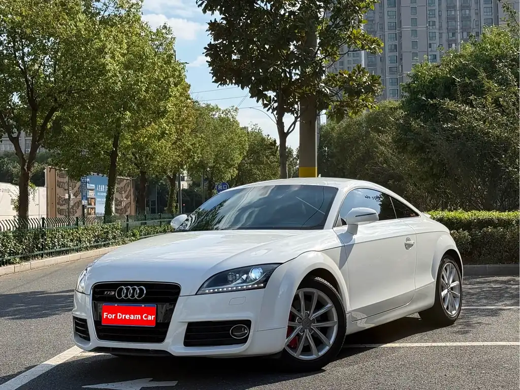 Audi TT 2012, фото 1