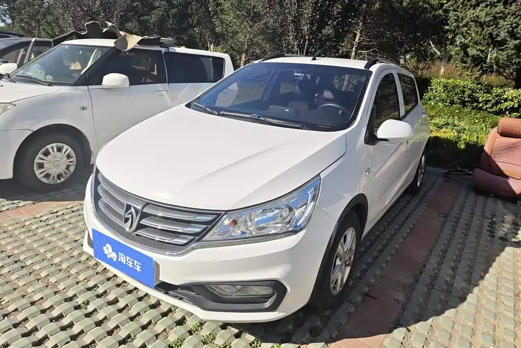 Baojun 310 2016, фото 1