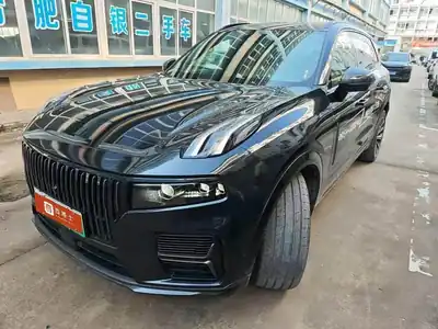 Lynk & Co 09 EM-P 2025