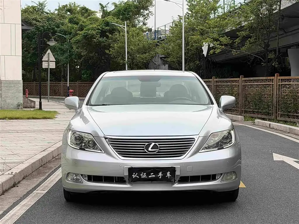 Lexus LS 2008, фото 1