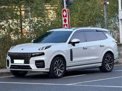 Lynk & Co 09 EM-P 2023