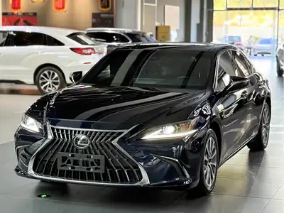 Lexus ES 2023