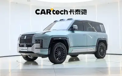 Yangwang U8 2024