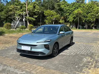 Roewe D6 2025