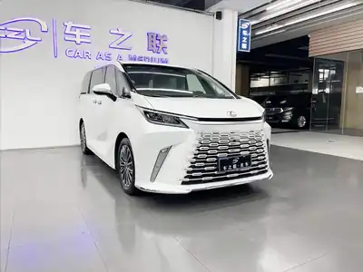 Lexus LM
