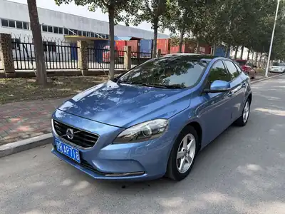 Volvo V40 2015