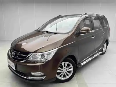 Baojun 730 2015