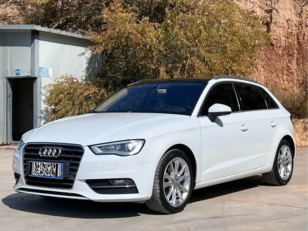 Audi A3 2018, фото 1