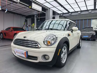 MINI CLUBMAN 2010