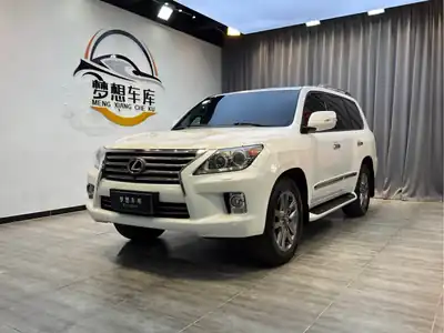 Lexus LX 2013