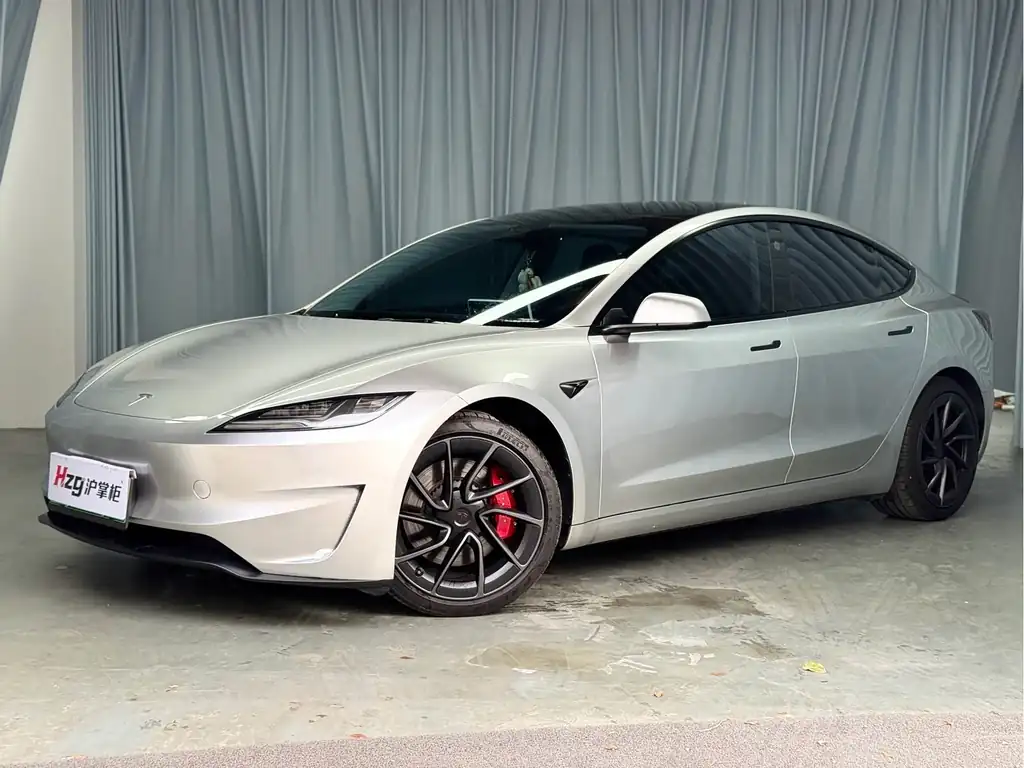 Tesla Model 3 2024, фото 1