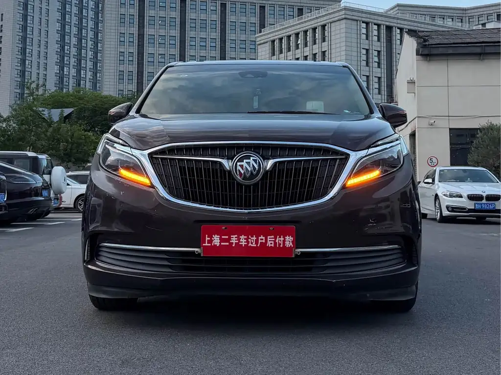Buick GL8 2017, фото 1