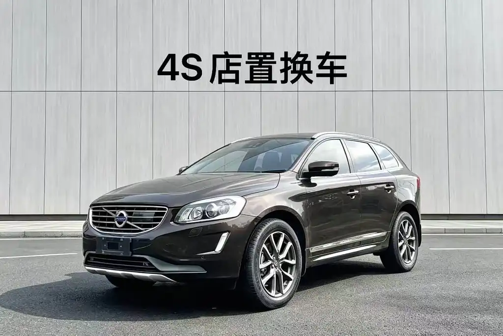 Volvo XC60 2017, фото 1