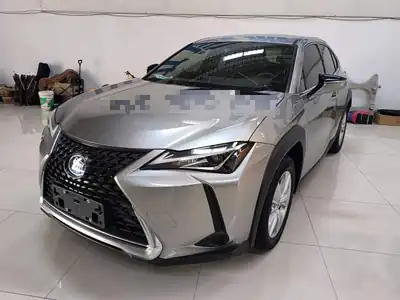 Lexus UX 2021