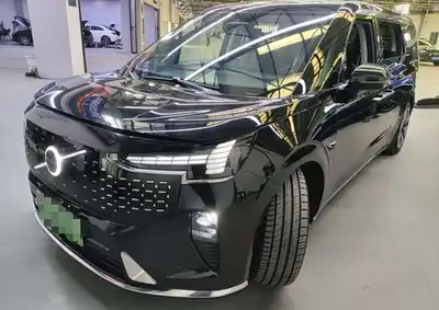 Volvo EM90