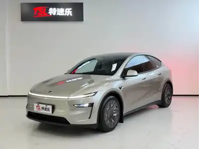 Tesla Model Y L 2025