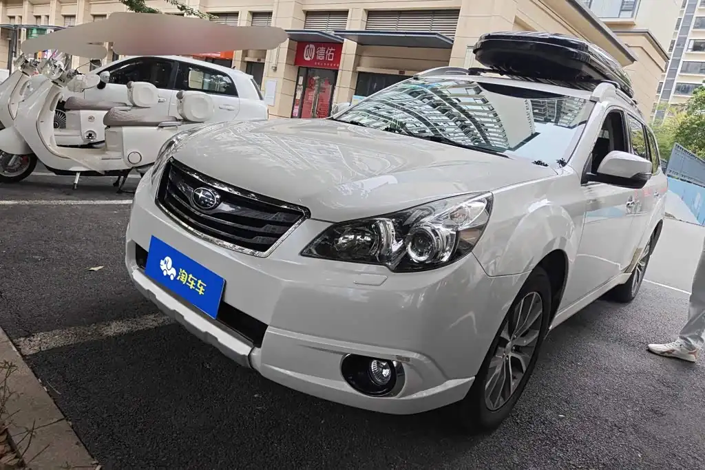 Subaru Outback 2012, фото 1