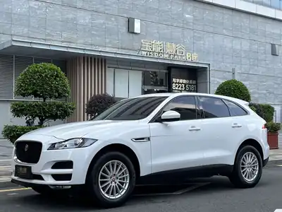 Jaguar F-PACE 2018