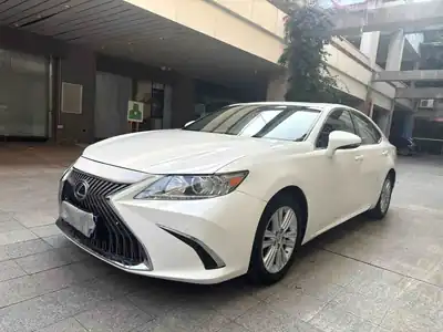 Lexus ES 2012