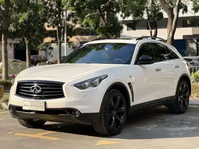 Infiniti QX70