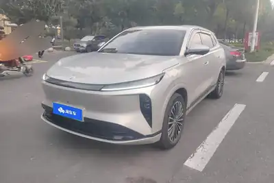 Dongfeng L8 2025