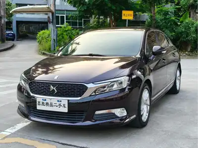 DS 5LS 2015