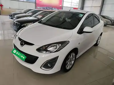 Mazda 2 2015