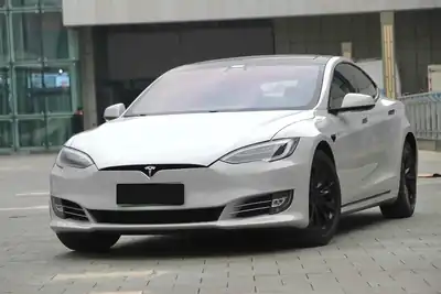Tesla Model S 2018