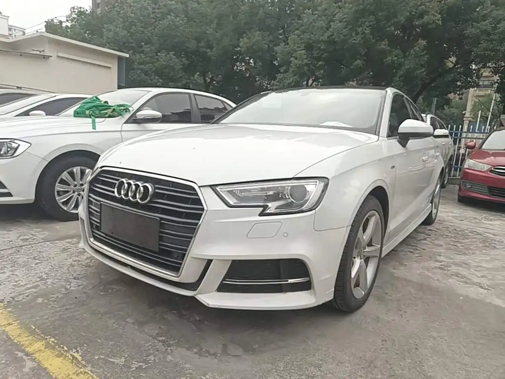 Audi A3 2017, фото 1