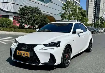 Lexus IS 2017