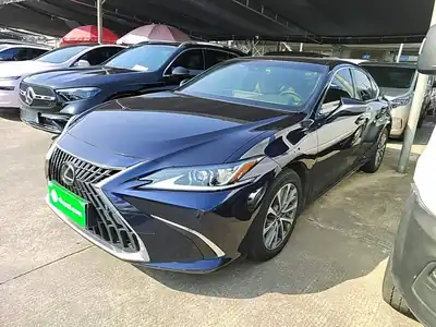 Lexus ES 2022