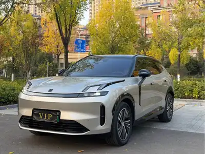 Lynk & Co 08 EM-P 2024