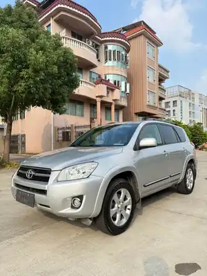 Toyota RAV4 2010