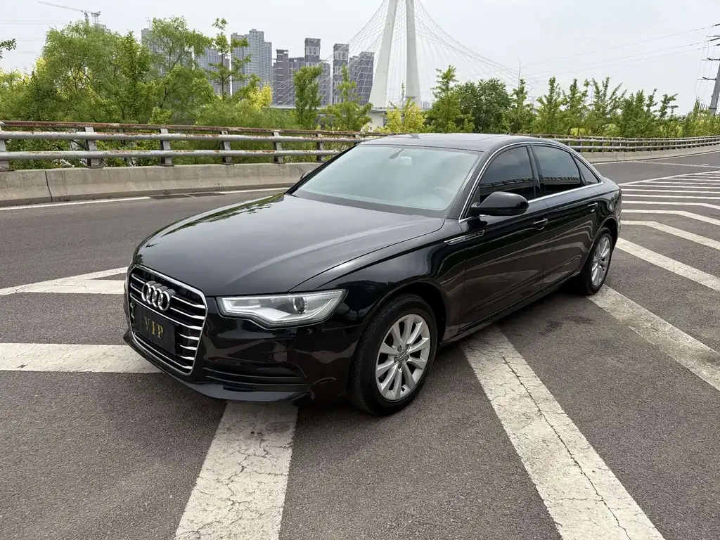 Audi A6L 2012, фото 1