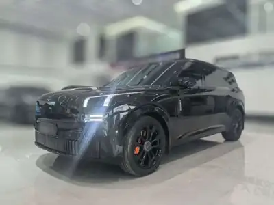 Lynk & Co 900 2025